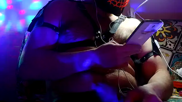 Snapshot of Alpha_theking chatting on 10-12-25, 05:06 Alpha theking online show from 10-12-25, 05:06