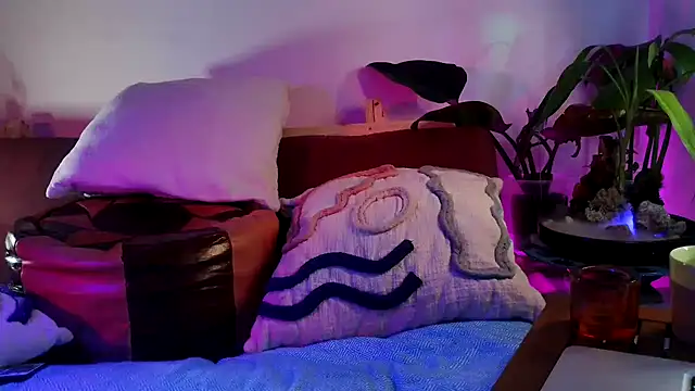 Snapshot of Alpha_theking chatting on 11-05-25, 10:43 Alpha theking online show from 11-05-25, 10:43