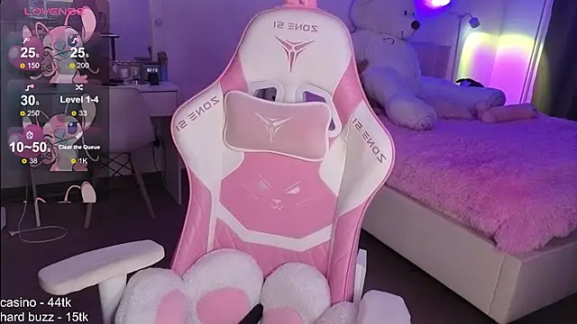 Snapshot of molly_murrrr chatting on 10-28-25, 02:59 molly murrrr online show from 10-28-25, 02:59