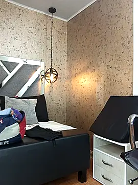 Snapshot of Michelle_Brito1 chatting on 02-14-25, 11:31 Michelle Brito1 online show from 02-14-25, 11:31