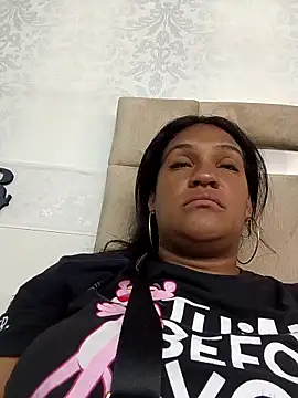 Snapshot of Michelle_Brito1 chatting on 02-15-25, 09:04 Michelle Brito1 online show from 02-15-25, 09:04