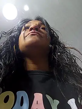 Snapshot of Michelle_Brito1 chatting on 03-04-25, 12:44 Michelle Brito1 online show from 03-04-25, 12:44