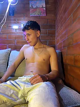 Snapshot of pipeynick chatting on 10-08-25, 01:03 pipeynick online show from 10-08-25, 01:03