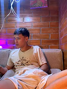 Snapshot of pipeynick chatting on 10-18-25, 02:36 pipeynick online show from 10-18-25, 02:36