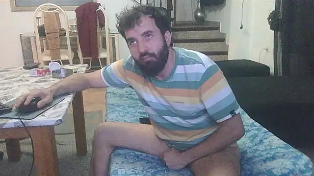 Snapshot of FJcouple chatting on 01-17-25, 08:55 FJcouple online show from 01-17-25, 08:55