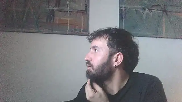 Snapshot of FJcouple chatting on 01-28-25, 09:19 FJcouple online show from 01-28-25, 09:19