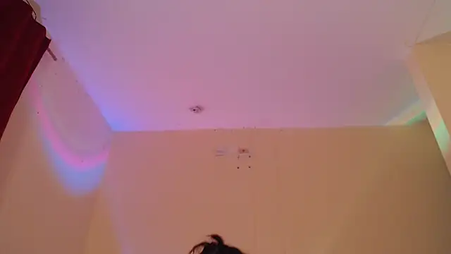 Snapshot of _maiahairy_ chatting on 12-10-24, 01:32  maiahairy  online show from 12-10-24, 01:32