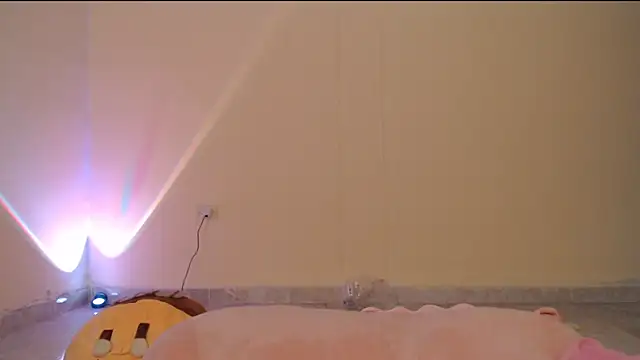 Snapshot of _maiahairy_ chatting on 01-08-25, 03:40  maiahairy  online show from 01-08-25, 03:40