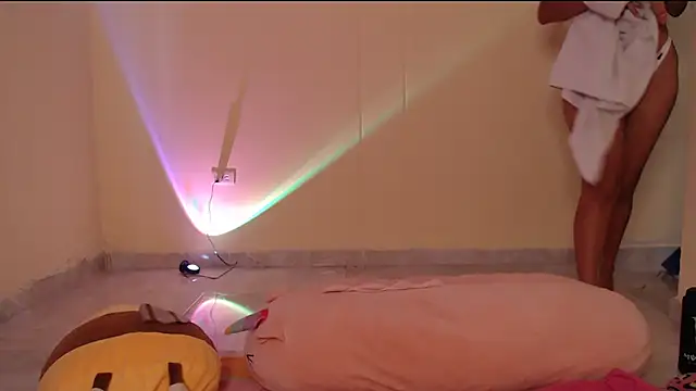 Snapshot of _maiahairy_ chatting on 01-21-25, 01:11  maiahairy  online show from 01-21-25, 01:11