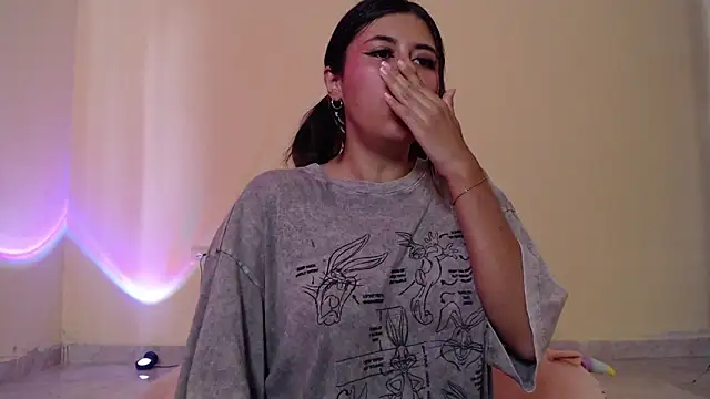 Snapshot of _maiahairy_ chatting on 01-25-25, 04:13  maiahairy  online show from 01-25-25, 04:13