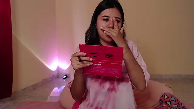 Snapshot of _maiahairy_ chatting on 01-29-25, 01:17  maiahairy  online show from 01-29-25, 01:17