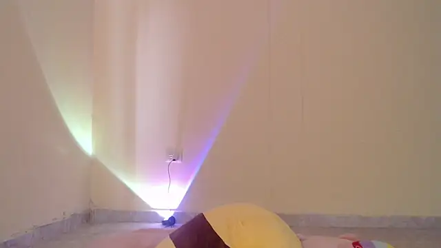 Snapshot of _maiahairy_ chatting on 02-10-25, 03:10  maiahairy  online show from 02-10-25, 03:10