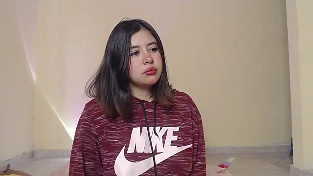 Snapshot of _maiahairy_ chatting on 02-12-25, 01:06  maiahairy  online show from 02-12-25, 01:06