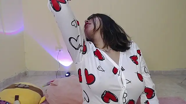 Snapshot of _maiahairy_ chatting on 02-27-25, 01:28  maiahairy  online show from 02-27-25, 01:28