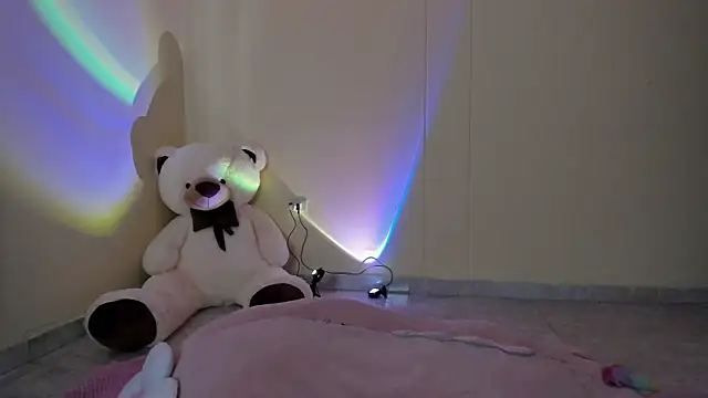 Snapshot of _maiahairy_ chatting on 10-17-25, 01:14  maiahairy  online show from 10-17-25, 01:14