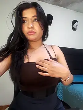 Snapshot of yuliparis chatting on 09-23-25, 03:53 yuliparis online show from 09-23-25, 03:53