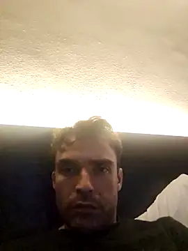 Snapshot of StupidCliff7 chatting on 10-06-25, 03:37 StupidCliff7 online show from 10-06-25, 03:37