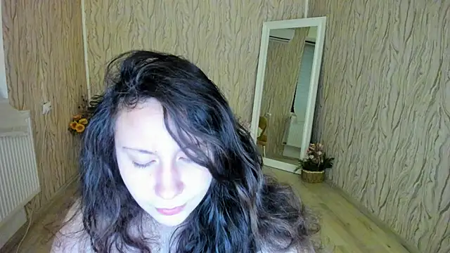 AishaRouhi online show from 01-12-25, 05:24