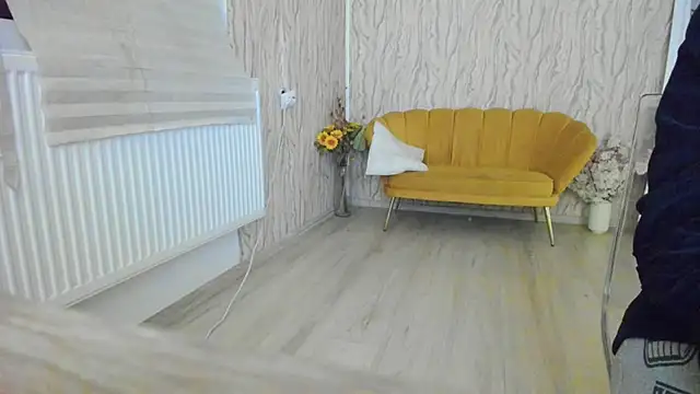 AishaRouhi online show from 02-11-25, 03:18