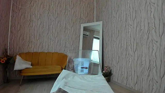 AishaRouhi online show from 02-15-25, 08:33