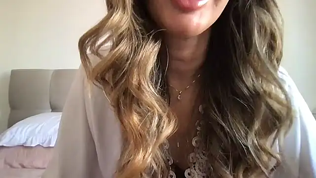 paolajonez online show from 01-05-25, 11:48