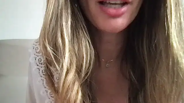 paolajonez online show from 01-30-25, 05:06