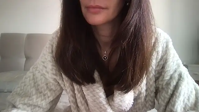 paolajonez online show from 09-17-25, 05:36