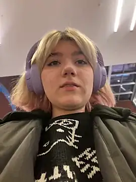 Baby  Naughty online show from 12-07-24, 05:09