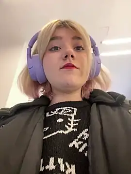 Baby  Naughty online show from 12-12-24, 01:28