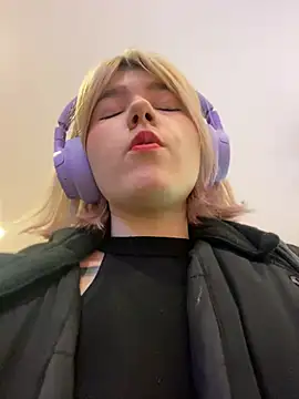 Baby  Naughty online show from 12-19-24, 01:40