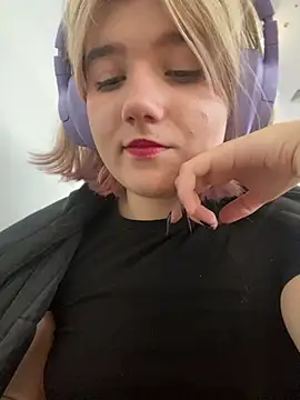 Baby  Naughty online show from 12-20-24, 12:27