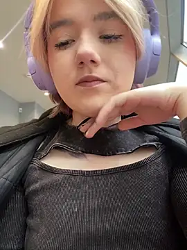 Baby  Naughty online show from 01-16-25, 09:05