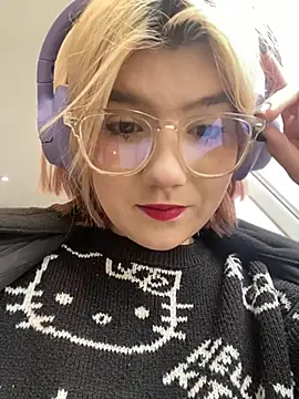 Baby  Naughty online show from 02-18-25, 11:22