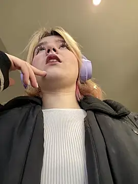 Baby  Naughty online show from 03-23-25, 09:10