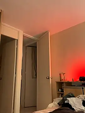 juanasnz99 online show from 10-04-25, 12:41