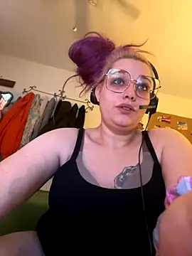 Snapshot of Lalalynn chatting on 12-01-25, 03:39 Lalalynn online show from 12-01-25, 03:39