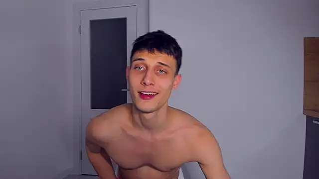 Snapshot of Kent_Ross chatting on 11-06-25, 08:32 Kent Ross online show from 11-06-25, 08:32