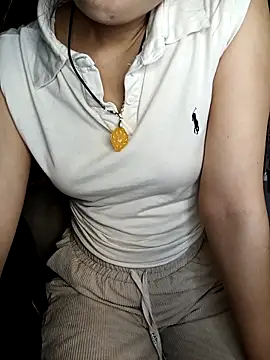 Snapshot of Girl20sexy chatting on 03-17-25, 01:14 Girl20sexy online show from 03-17-25, 01:14