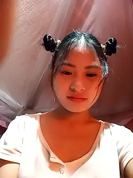 trieungoclnt online show from 12-23-25, 04:21