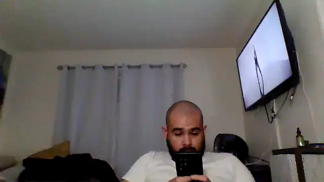 Snapshot of JooveyRose chatting on 01-04-25, 12:16 JooveyRose online show from 01-04-25, 12:16