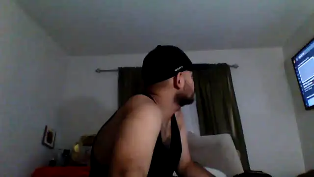 Snapshot of JooveyRose chatting on 09-18-25, 04:20 JooveyRose online show from 09-18-25, 04:20