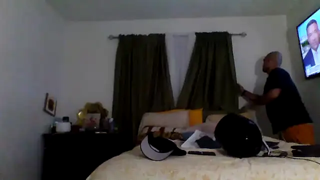 Snapshot of JooveyRose chatting on 10-04-25, 02:20 JooveyRose online show from 10-04-25, 02:20