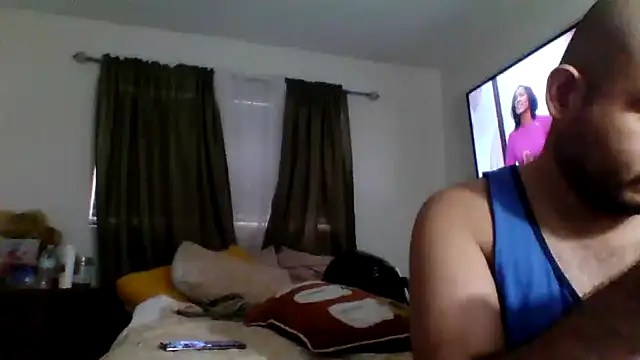 Snapshot of JooveyRose chatting on 10-12-25, 04:28 JooveyRose online show from 10-12-25, 04:28