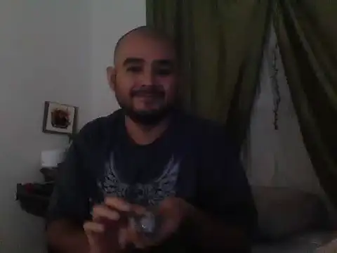 Snapshot of JooveyRose chatting on 10-16-25, 02:07 JooveyRose online show from 10-16-25, 02:07