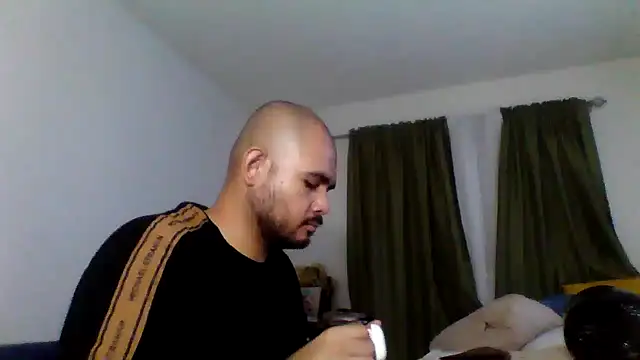 Snapshot of JooveyRose chatting on 11-15-25, 01:51 JooveyRose online show from 11-15-25, 01:51