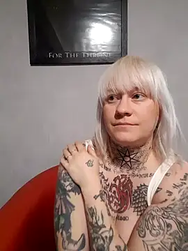 poussichienne online show from 11-20-25, 01:44