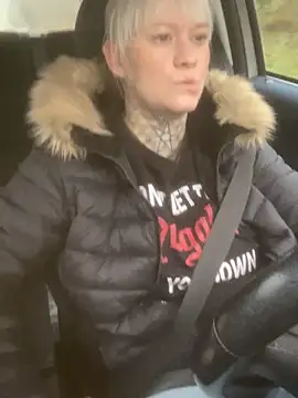 poussichienne online show from 11-24-25, 09:42