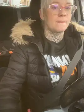 poussichienne online show from 11-28-25, 10:29