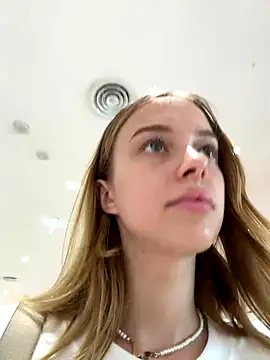 Snapshot of enjoy_my_beauty chatting on 12-02-24, 05:04 enjoy my beauty online show from 12-02-24, 05:04