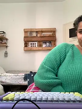 Curvydesifromgermany online show from 09-15-25, 09:42